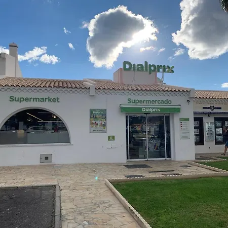 Albatros Golf & Sea View